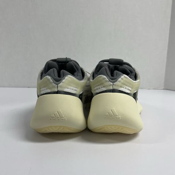 Adidas Yeezy 700 V3 Fade Salt ID1674 Size 5.5 Men Size 4 Women Grey White Kanye main image 9